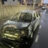 Un vehículo arde de madrugada en Melide